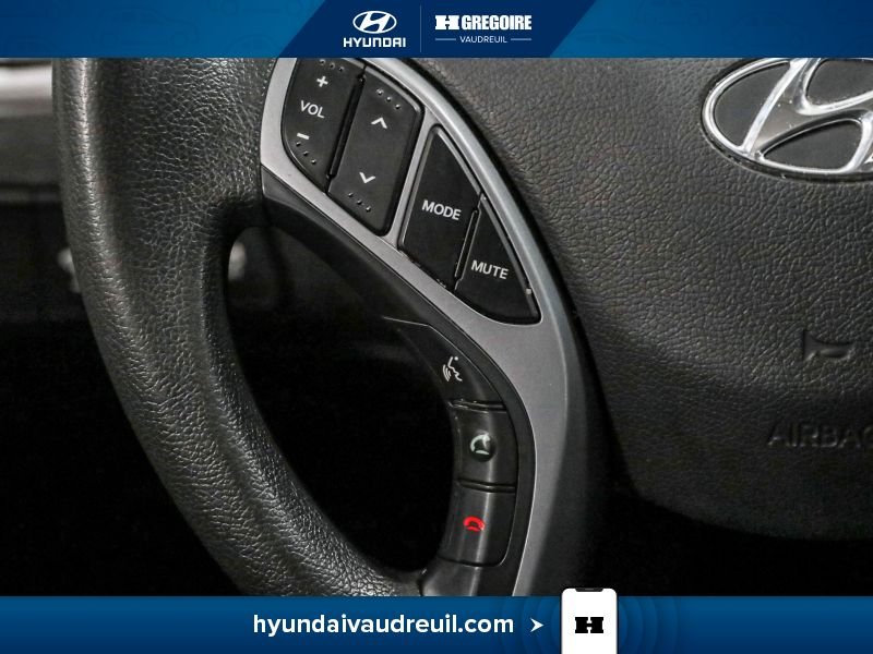 2016 Hyundai Elantra White Saint-Eustache - photo #20