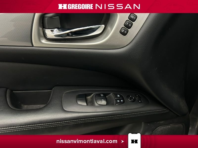 2017 Nissan Pathfinder Grey Laval - photo #25