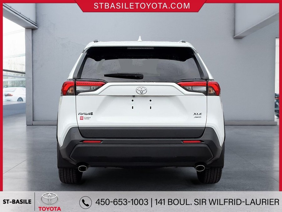 2021 TOYOTA RAV4 2021 White