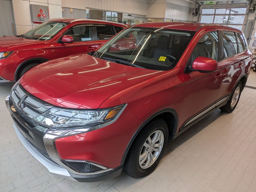 Mitsubishi Outlander ES AWD 2018 Rouge