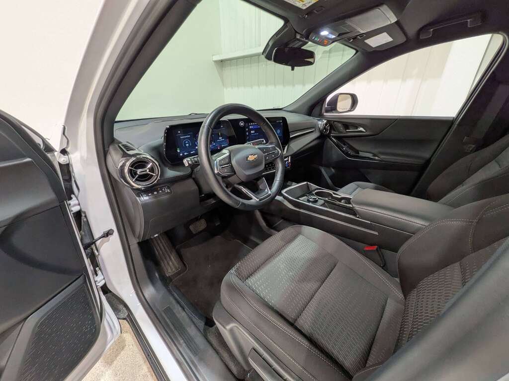 2026 Chevrolet Equinox AWD 4dr LT w/2LT White Val-David - photo #9