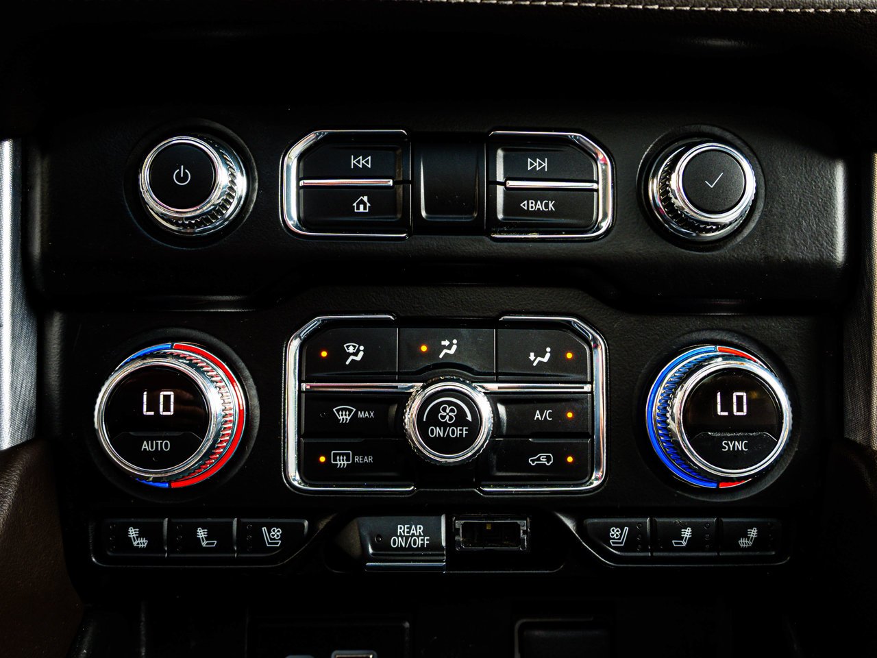 2022 GMC Yukon XL 4WD 4dr SLT Red Sherwood Park - photo #28
