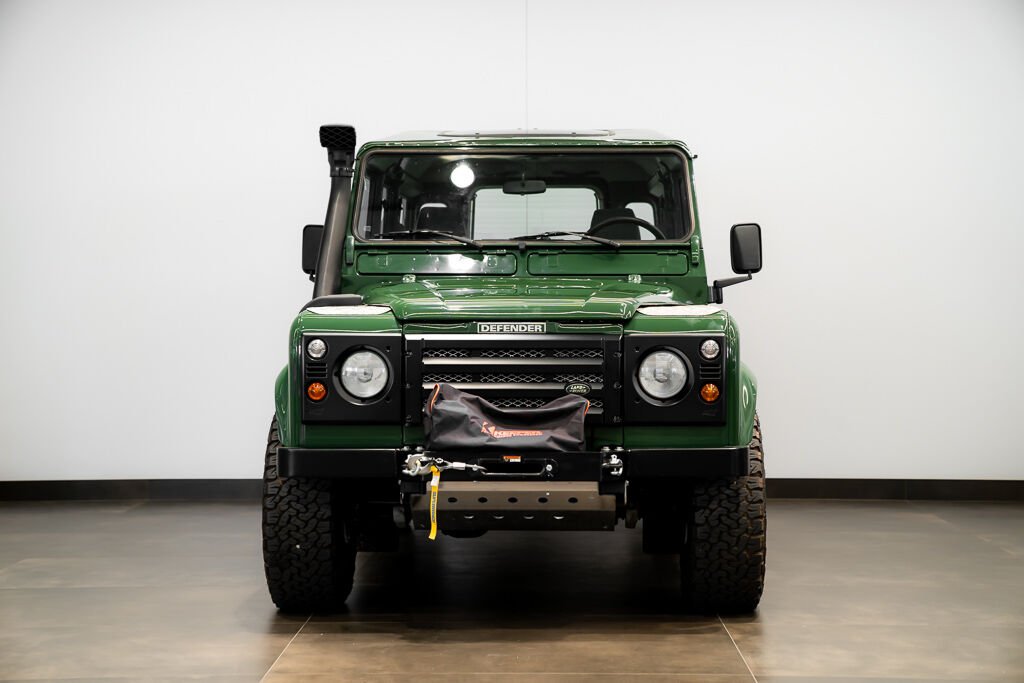 Land Rover Defender CAR IN MILES 1997 Vert Kirkland - photo #1