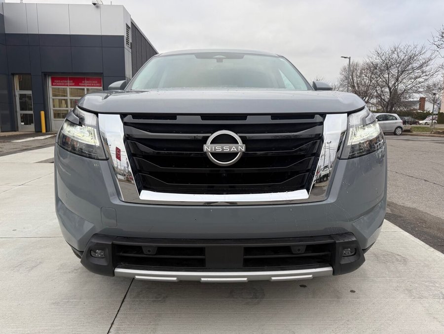 Nissan Pathfinder 2024 Gris
