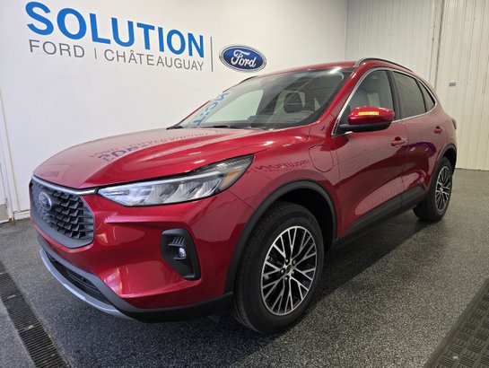 Ford Escape 2026 Rouge vitesse métallisé teinté verni