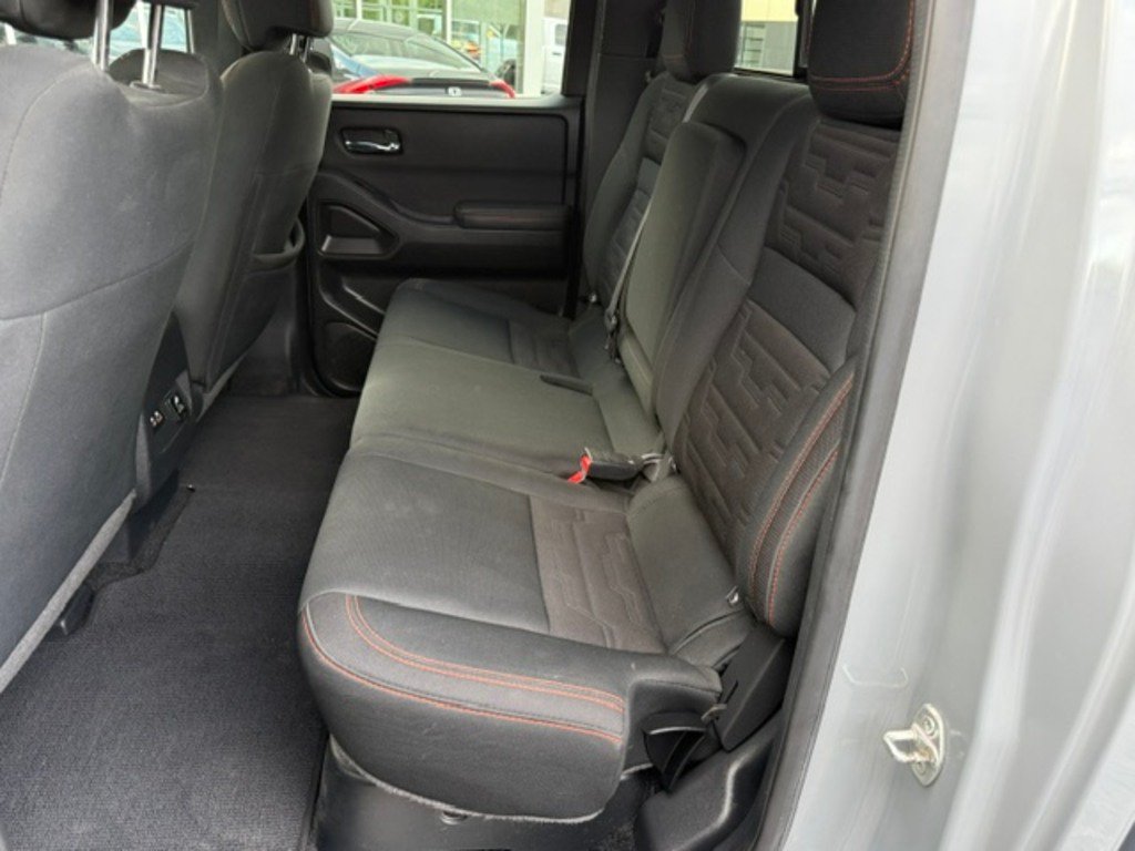 Nissan Frontier 2023 Gris Saint-Basile-le-Grand - photo #10