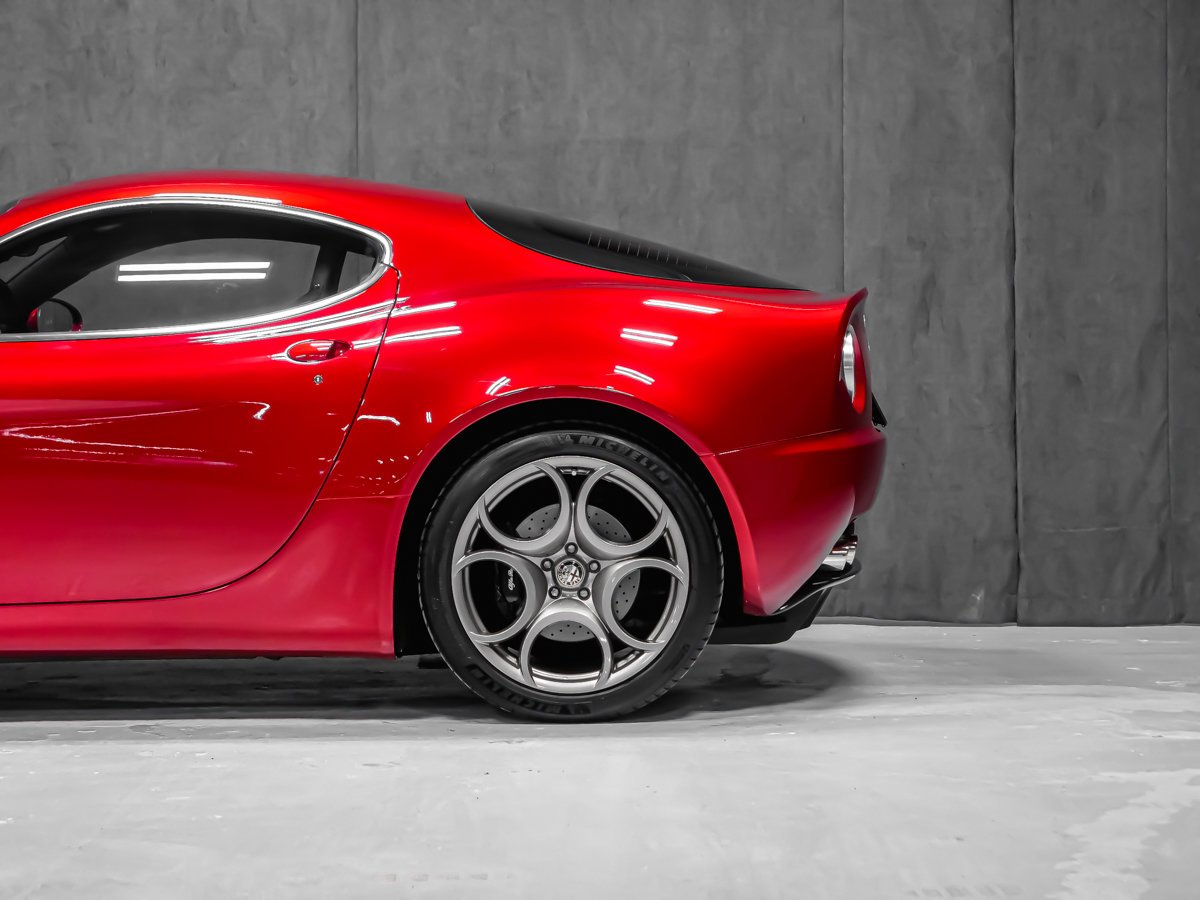 Alfa Romeo 8C Competizione 2008 Rouge Montréal - photo #9