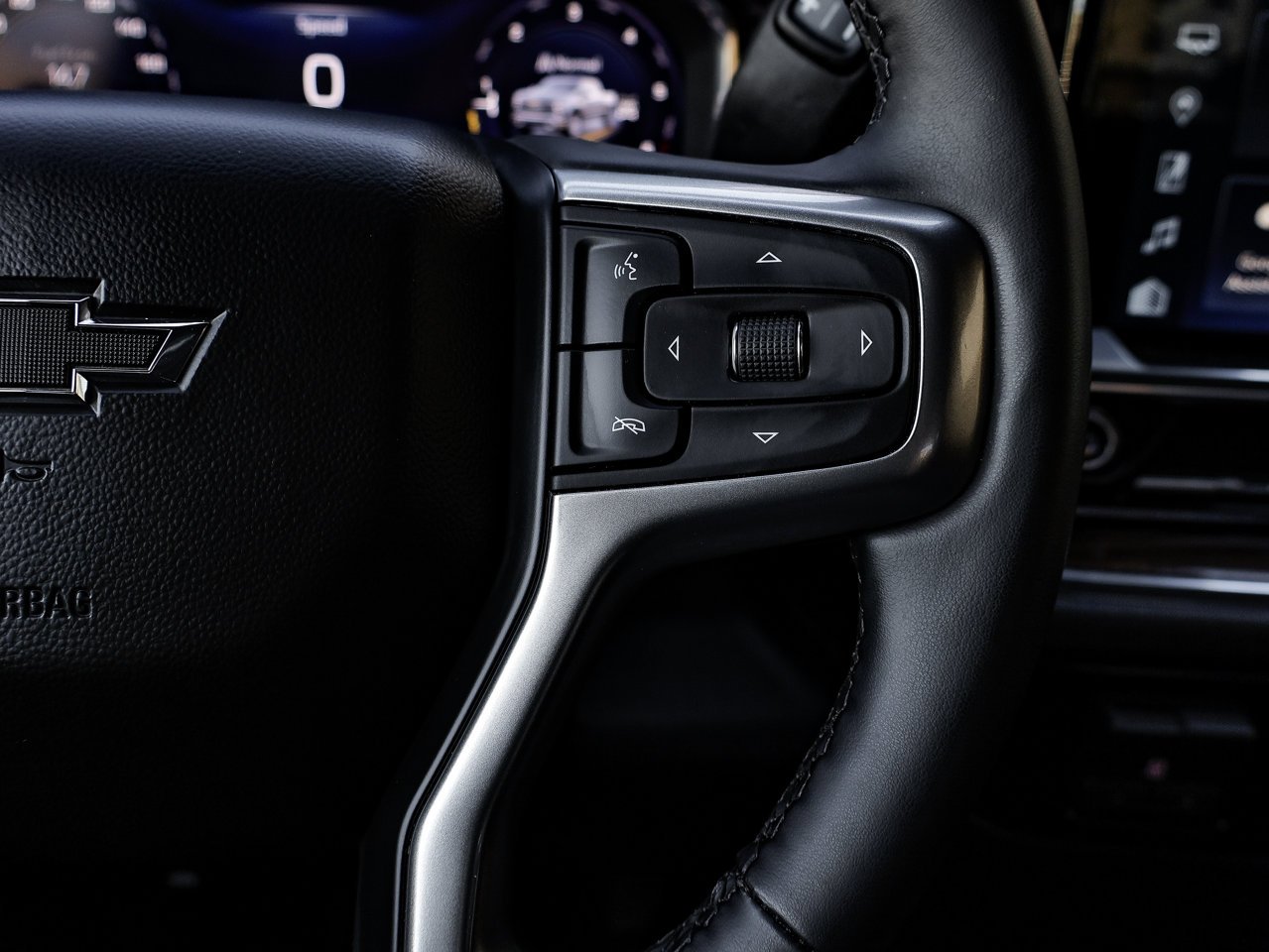 2024 Chevrolet Silverado 1500 4WD Crew Cab 147 RST White Sherwood Park - photo #21