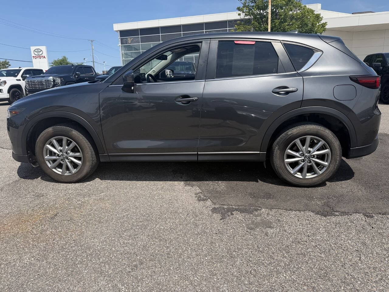 MAZDA CX-5 PREFERRED GS TI 2023 Gris Gatineau - photo #9