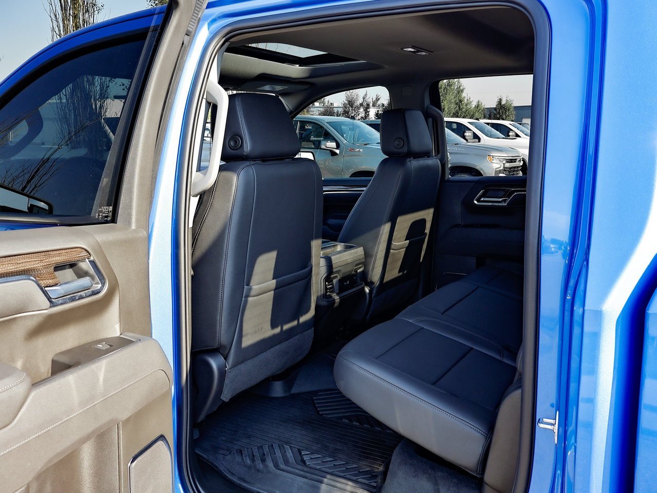 2025 Chevrolet Silverado 1500 4WD Crew Cab 147 LT Trail Boss Blue Sherwood Park - photo #27