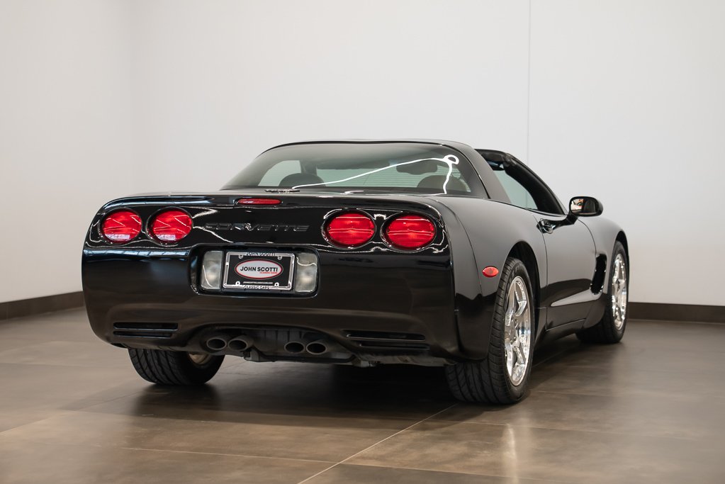 2002 Chevrolet Corvette Black Montreal - photo #3