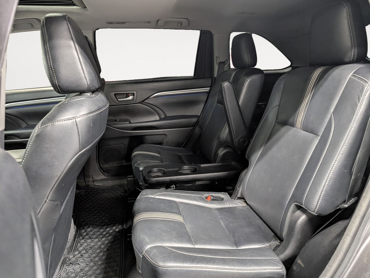 Toyota Highlander XLE/AWD/SIÈGES CHAUFFANTS/BLUETOOTH/AC BIZONE/TOIT OUVRANT 2018 Gris aurore mica Sherbrooke - photo #24