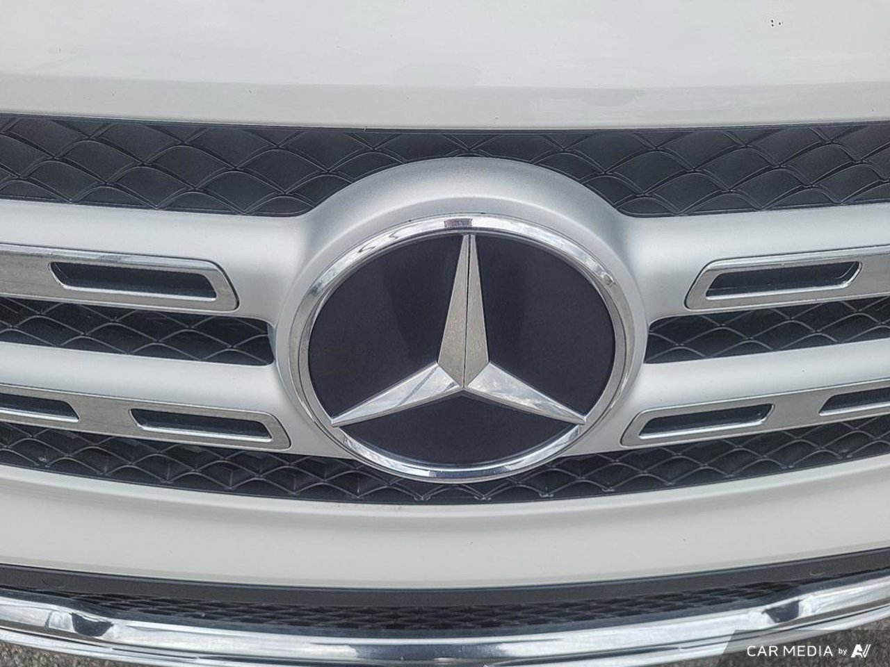 Mercedes-Benz GLB W1N4M4HB7PW310617 2023 Blanc Mirabel - photo #11
