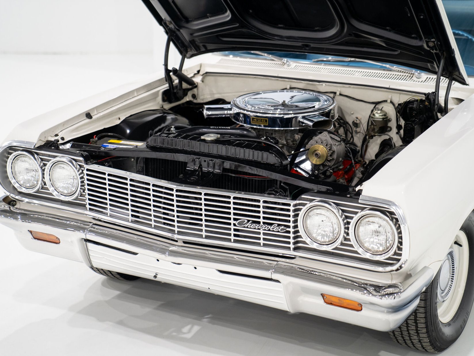 Chevrolet Biscayne Matching 409 / 425HP Transmission 4 Vitesse Complètement Entièrement restauré **PRIX EN USD** 1964 Blanc Montréal - photo #17