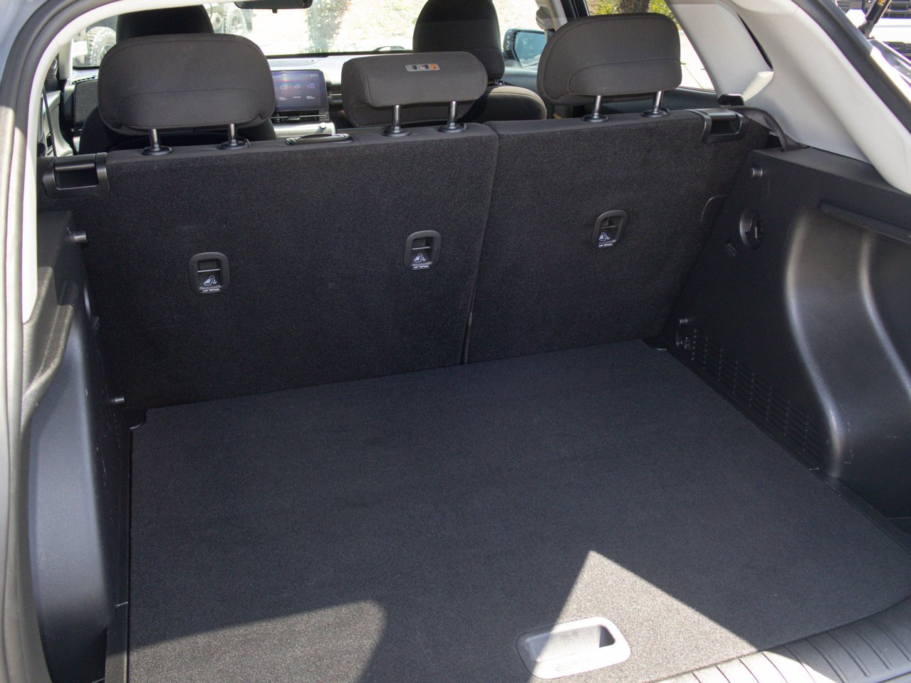 2024 Hyundai Kona 2.0L Preferred AWD Grey Sherwood Park - photo #10