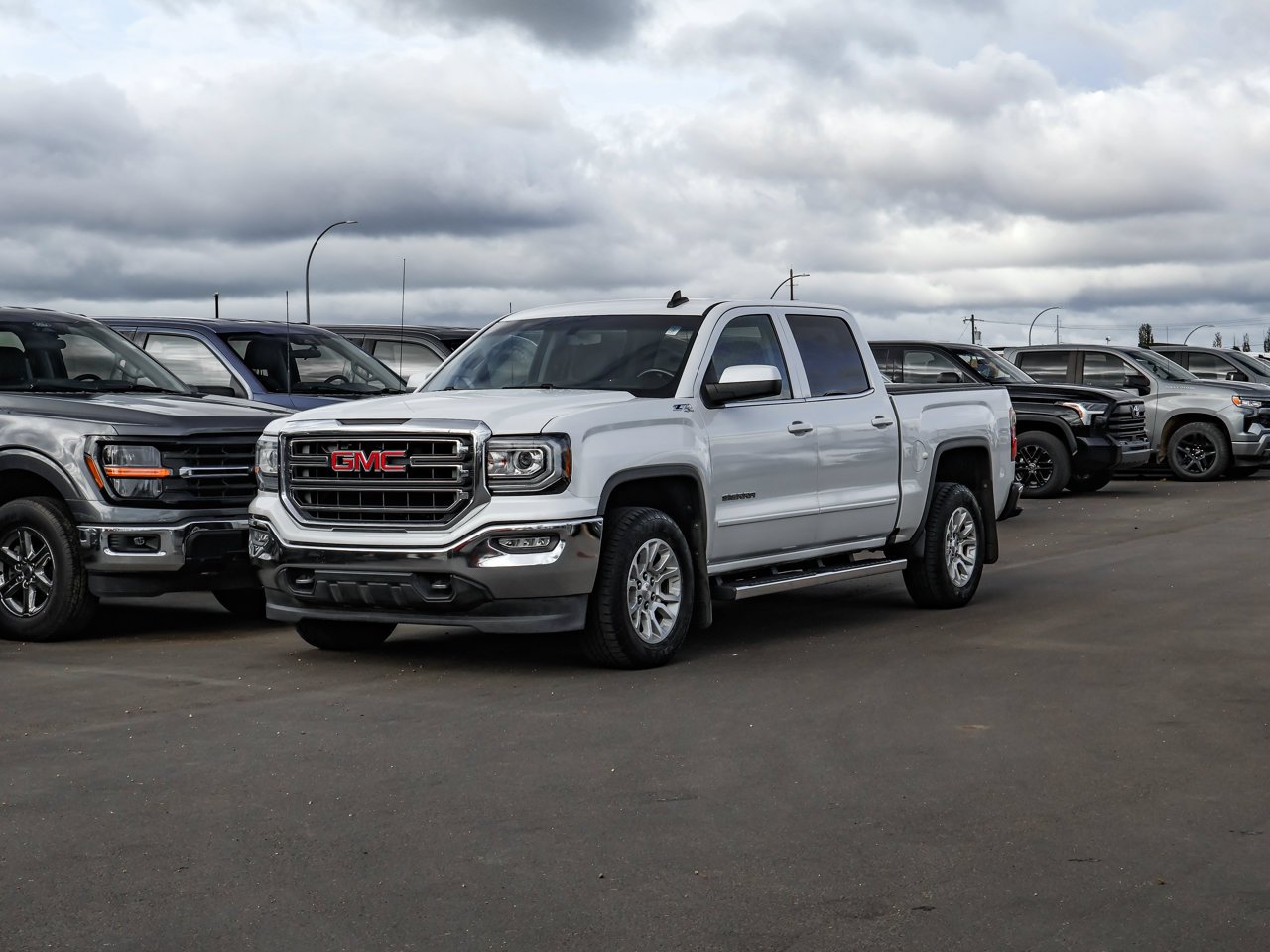 2016 GMC Sierra 1500 4WD Crew Cab 143.5 SLE White Sherwood Park - photo #3