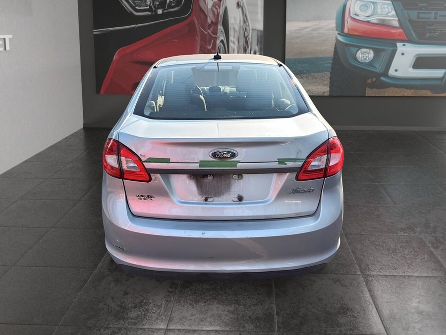 2011 Ford FIESTA 2011 Grey