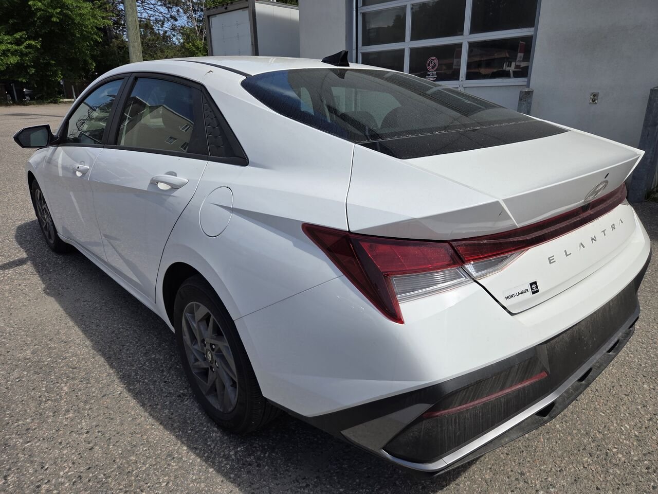 2024 Hyundai Elantra White Rouyn-Noranda - photo #6