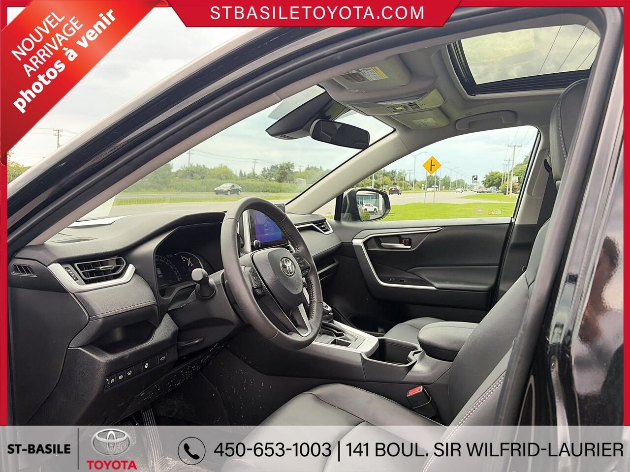 TOYOTA RAV4 2025 Noir Saint-Basile-le-Grand - photo #5