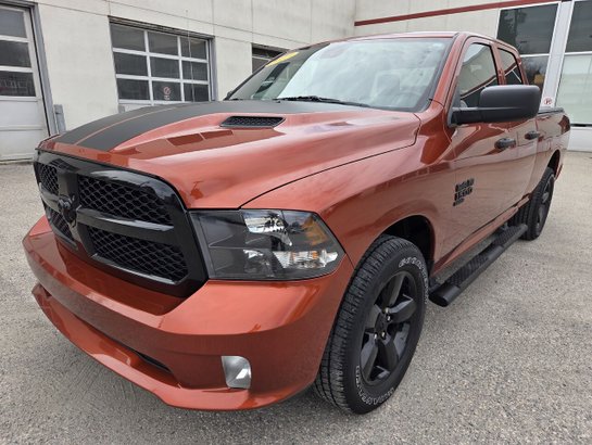 2023 RAM 1500 CLASSIC 2023 Orange