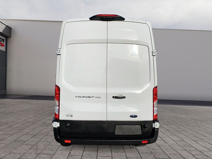 Ford Transit fourgon utilitaire 2024 2024 Blanc