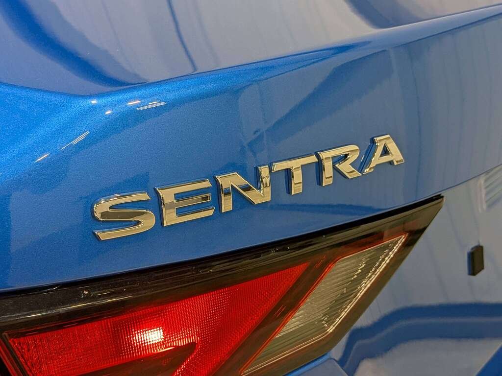 2021 Nissan Sentra SV CVT Blue Val-David - photo #34
