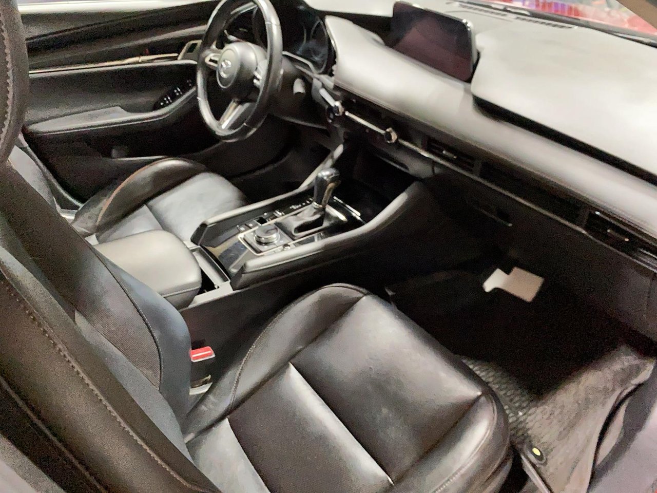 2019 Mazda Mazda3 VIN JM1BPBDM0K1121945 Red Baie-Comeau - photo #15