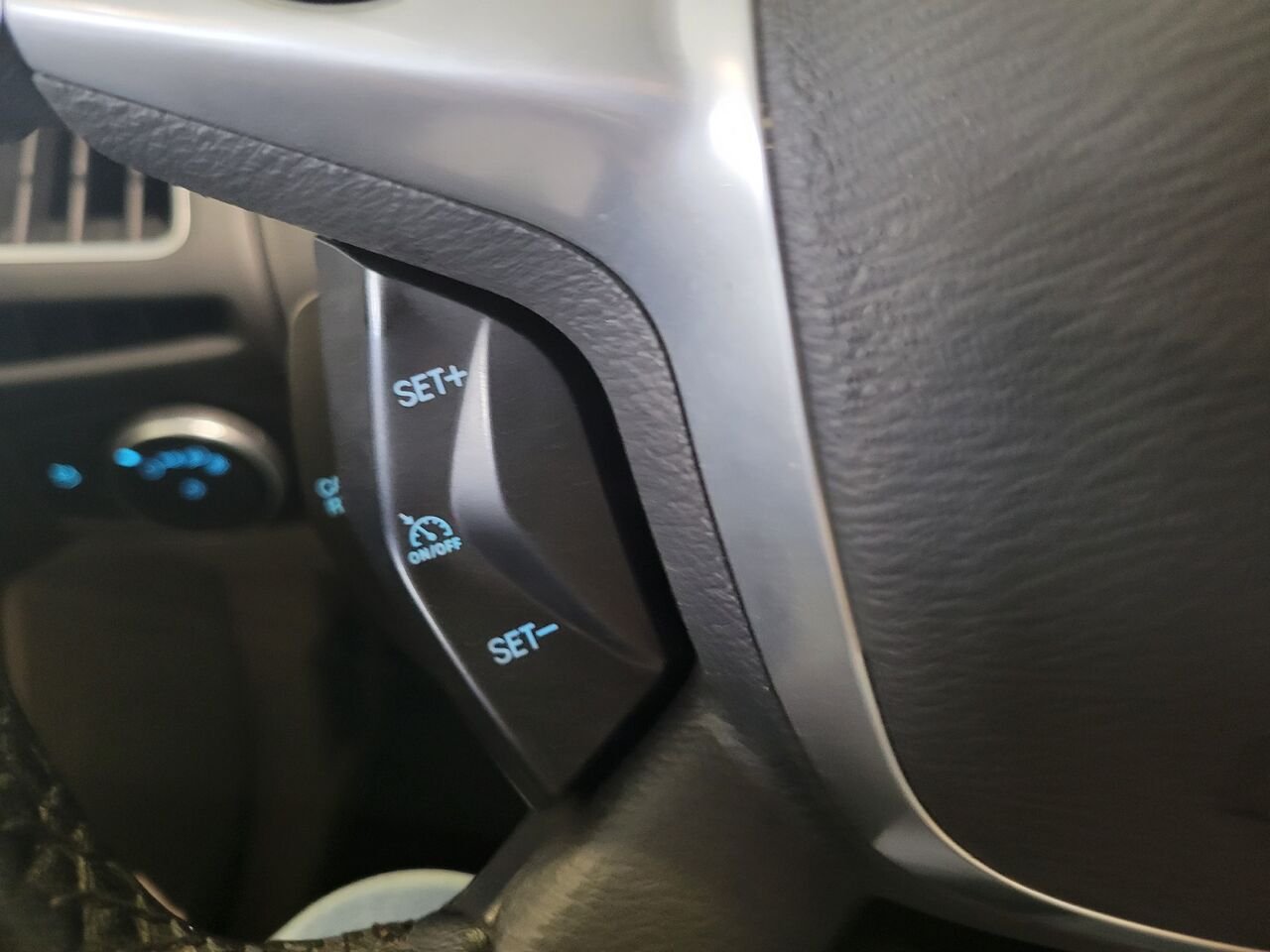 2016 Ford Focus Electric White  - photo #19