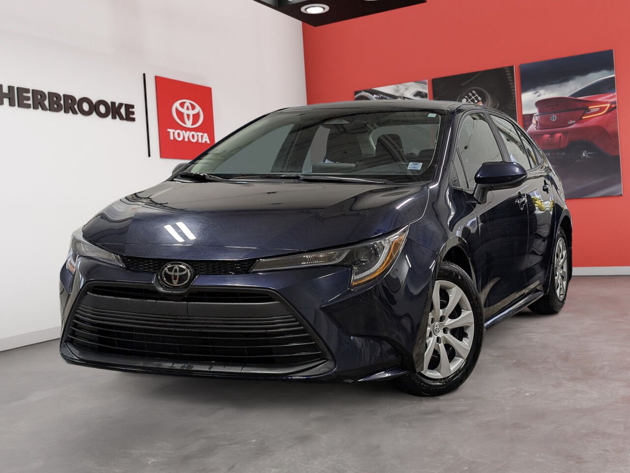 Toyota Corolla LE/SIÈGES CHAUFFANTS/CAMÉRA DE RECUL/BLUETOOTH/AC/ 2023 Bleu heliographique Sherbrooke - photo #0