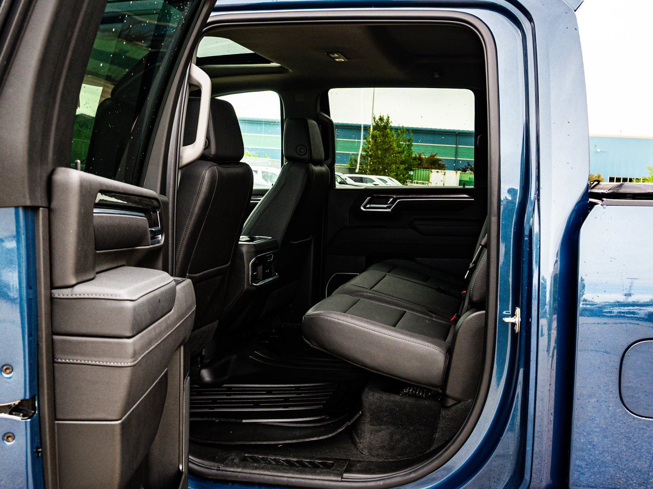 2026 Chevrolet Silverado 3500HD 4WD Crew Cab 159 LTZ Blue Sherwood Park - photo #30