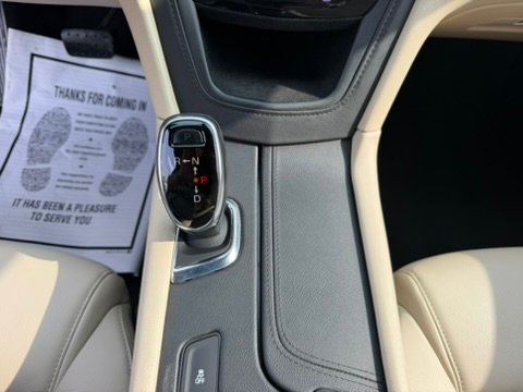 2018 Cadillac XT5 3.6L Black Laval - photo #9