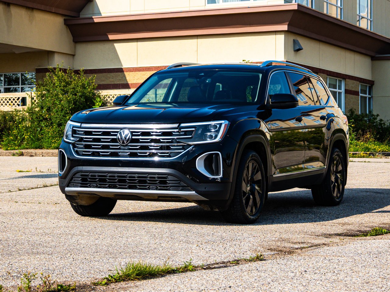 2024 Volkswagen Atlas Highline 2.0 TSI 4MOTION Black Sherwood Park - photo #3