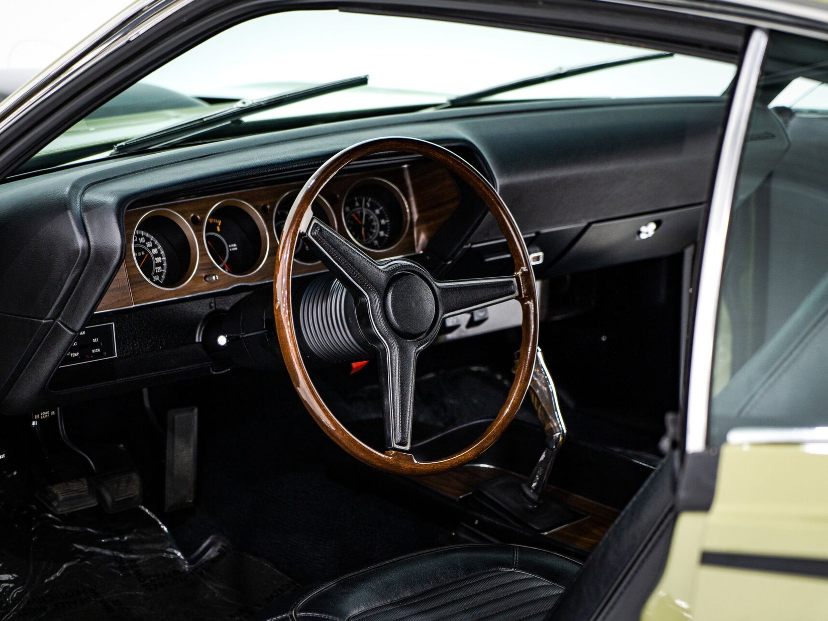 Plymouth HEMI Cuda *PRICE IN USD* | 1 Of 3 Used By Chrysler Of France Racing Division 1970 Vert Kirkland - photo #10