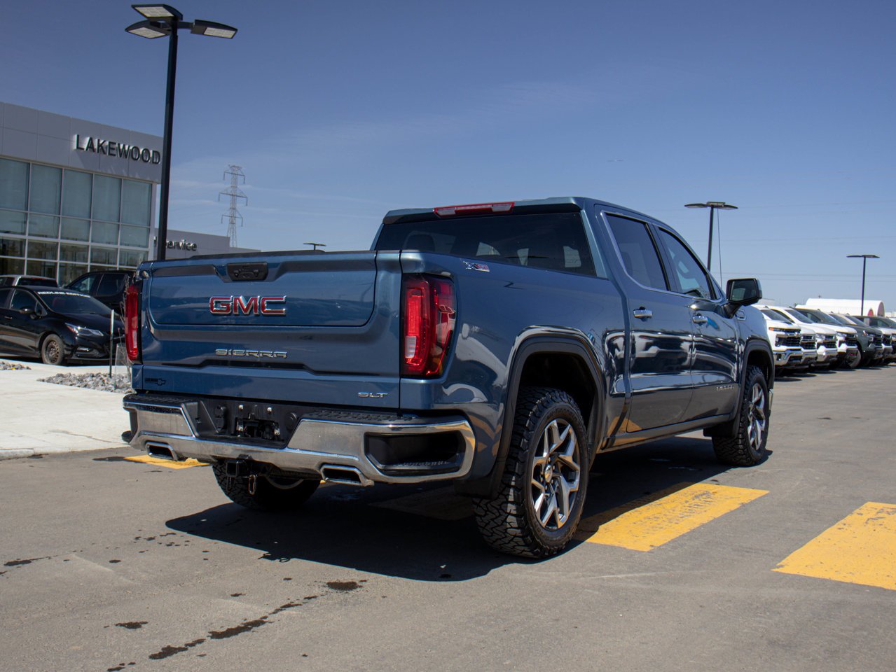 2024 GMC Sierra 1500 4WD Crew Cab 147 SLT Grey Sherwood Park - photo #9