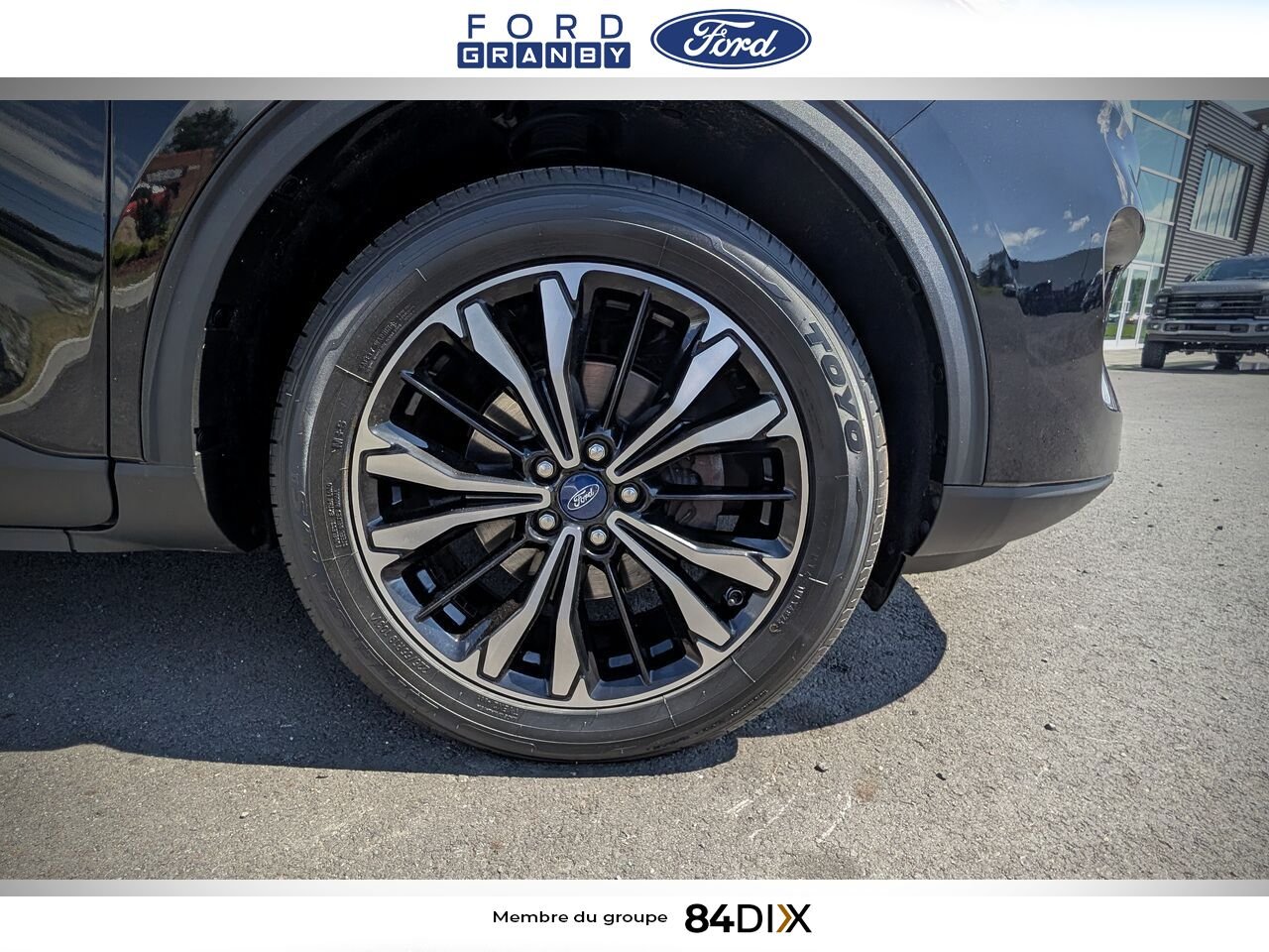 2021 Ford Escape Black Granby - photo #9