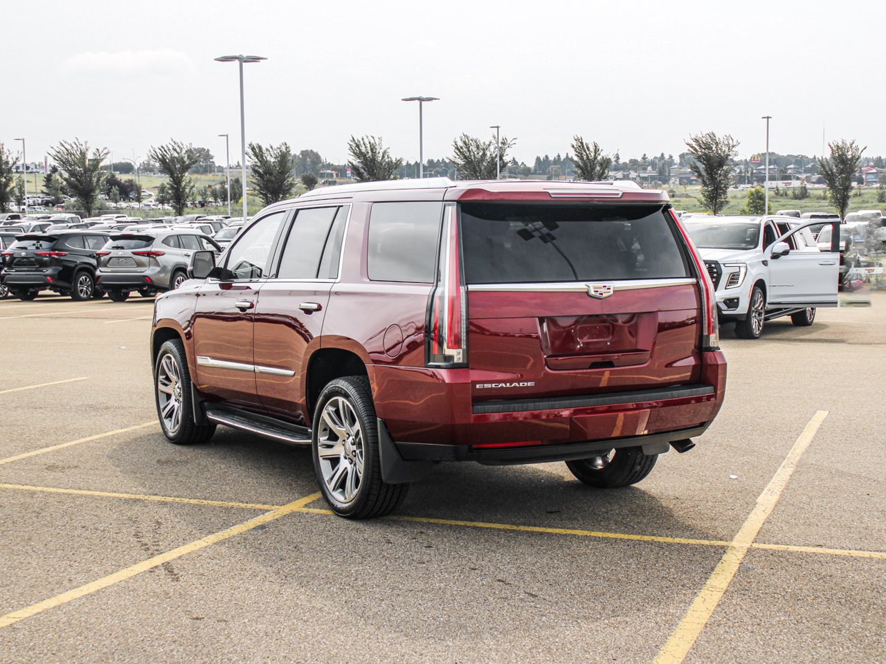 2016 Cadillac Escalade 4WD 4dr Premium Collection Red Passion Sherwood Park - photo #5