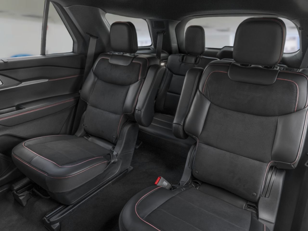 2026 Ford Explorer Agate Black Metallic Rouyn-Noranda - photo #9