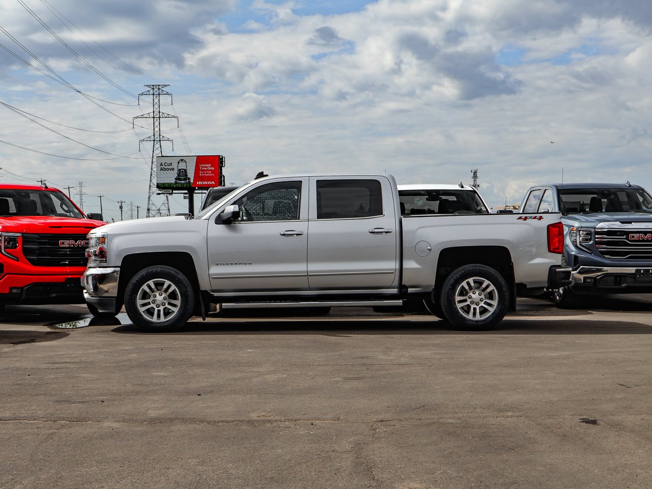 2018 Chevrolet Silverado 1500 4WD Crew Cab 143.5 LTZ w/2LZ Grey Sherwood Park - photo #4