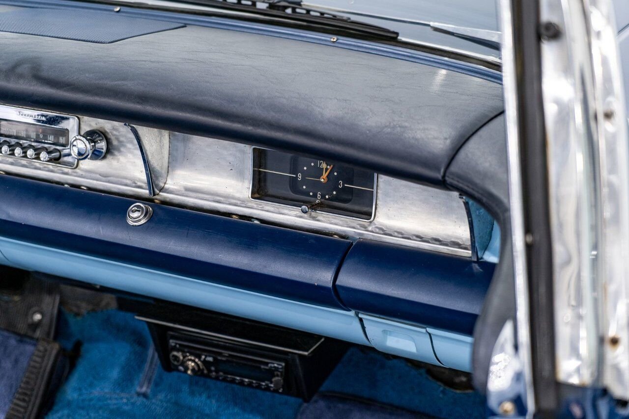 Buick Special 364/300HP NailHead 1 of only 2,056 | PRICE IN USD 1957 Bleu Montréal - photo #77