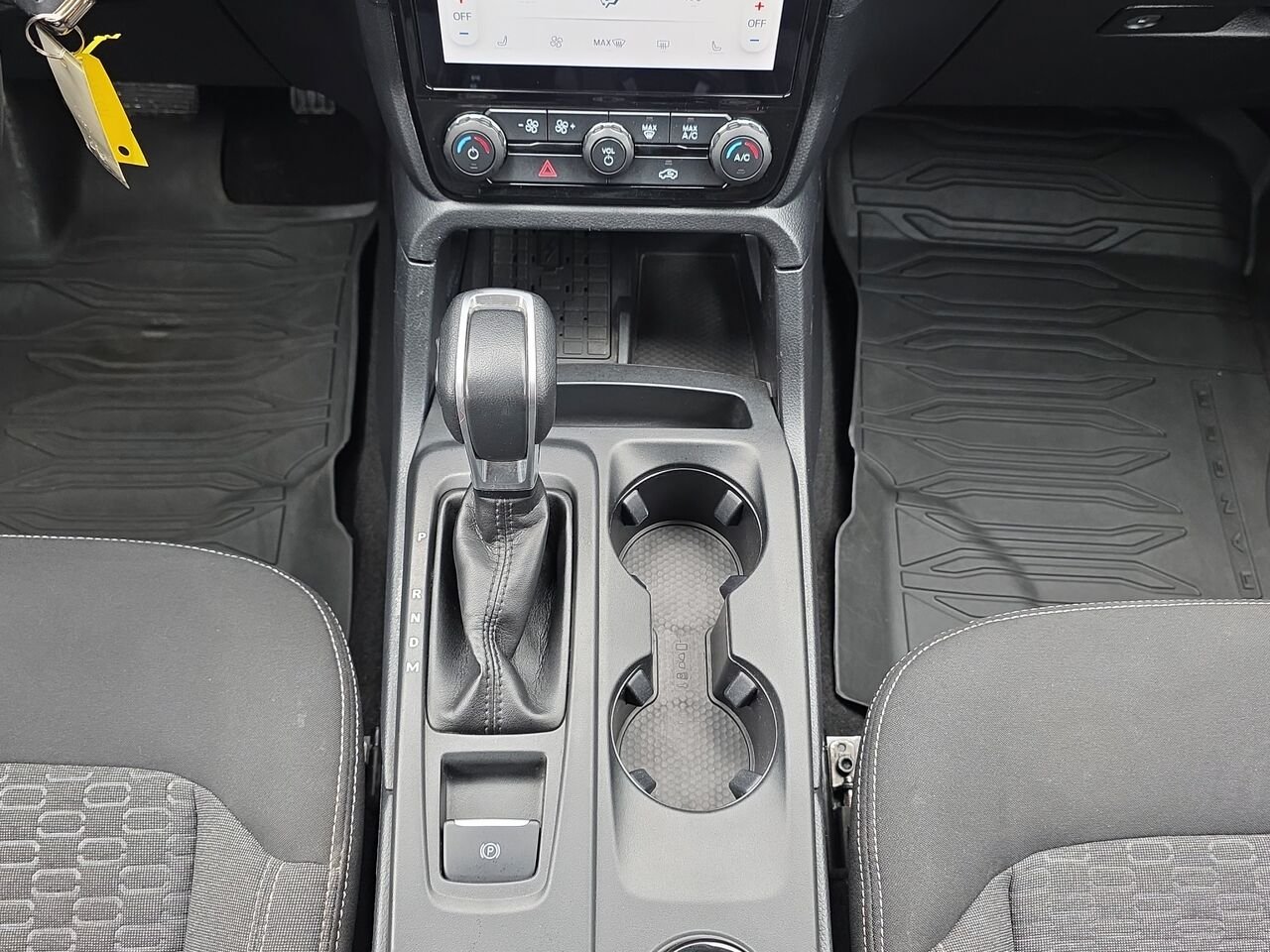 Ford Ranger XLT cabine SuperCrew 4RM caisse de 5 pi 2024 Noir Val-David - photo #11