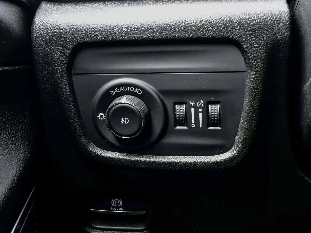 2023 Jeep Grand Cherokee Overland 4x4 Black Sherwood Park - photo #22