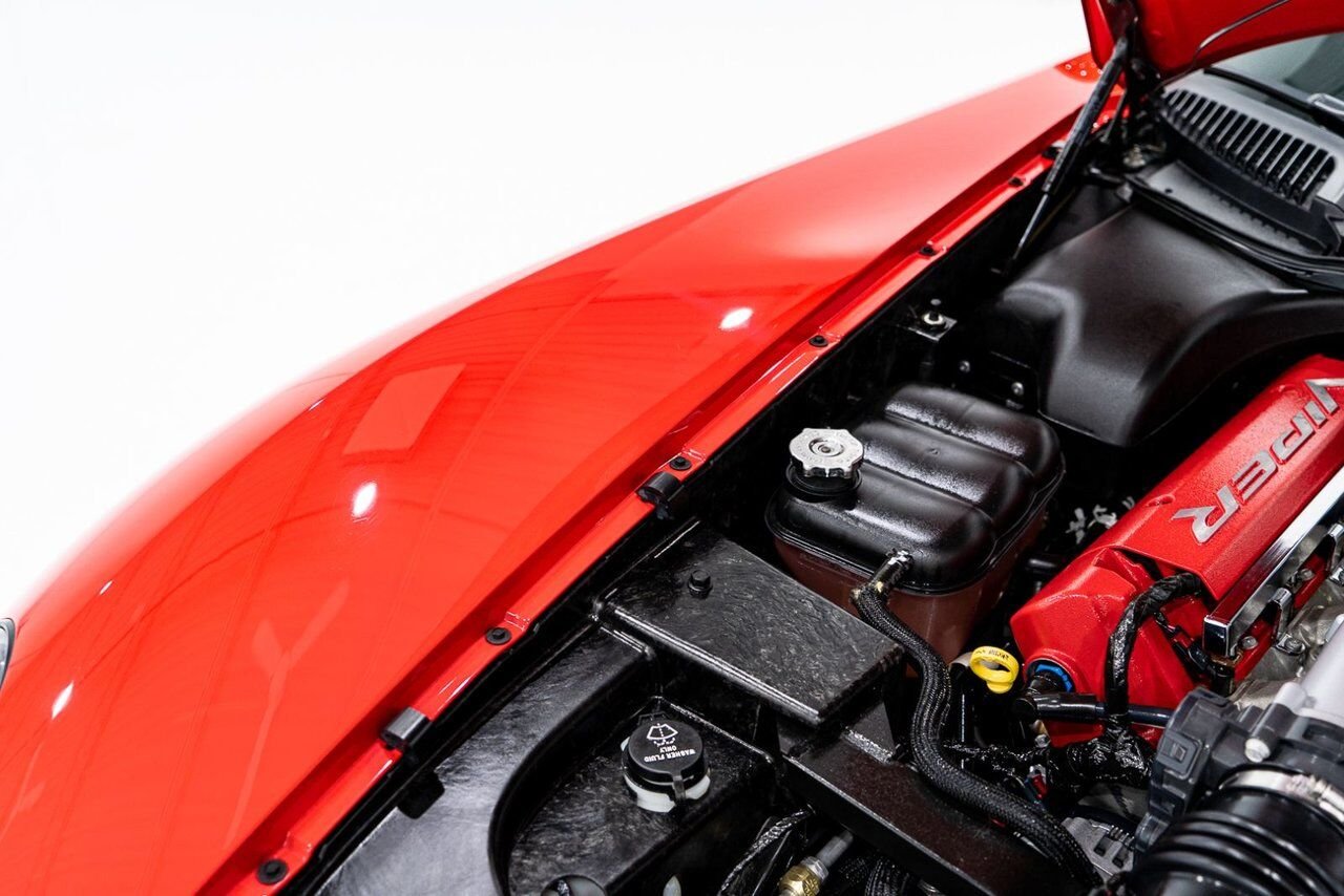 Dodge Viper Clean Title With Only 2,063 km (1,282 Miles) From New 2008 Rouge Montréal - photo #97
