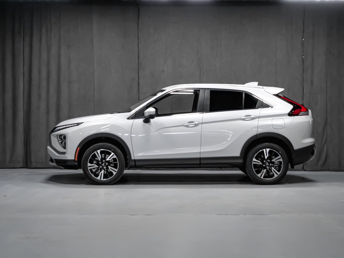 2026 Mitsubishi Eclipse Cross SE White Diamond Montreal - photo #7