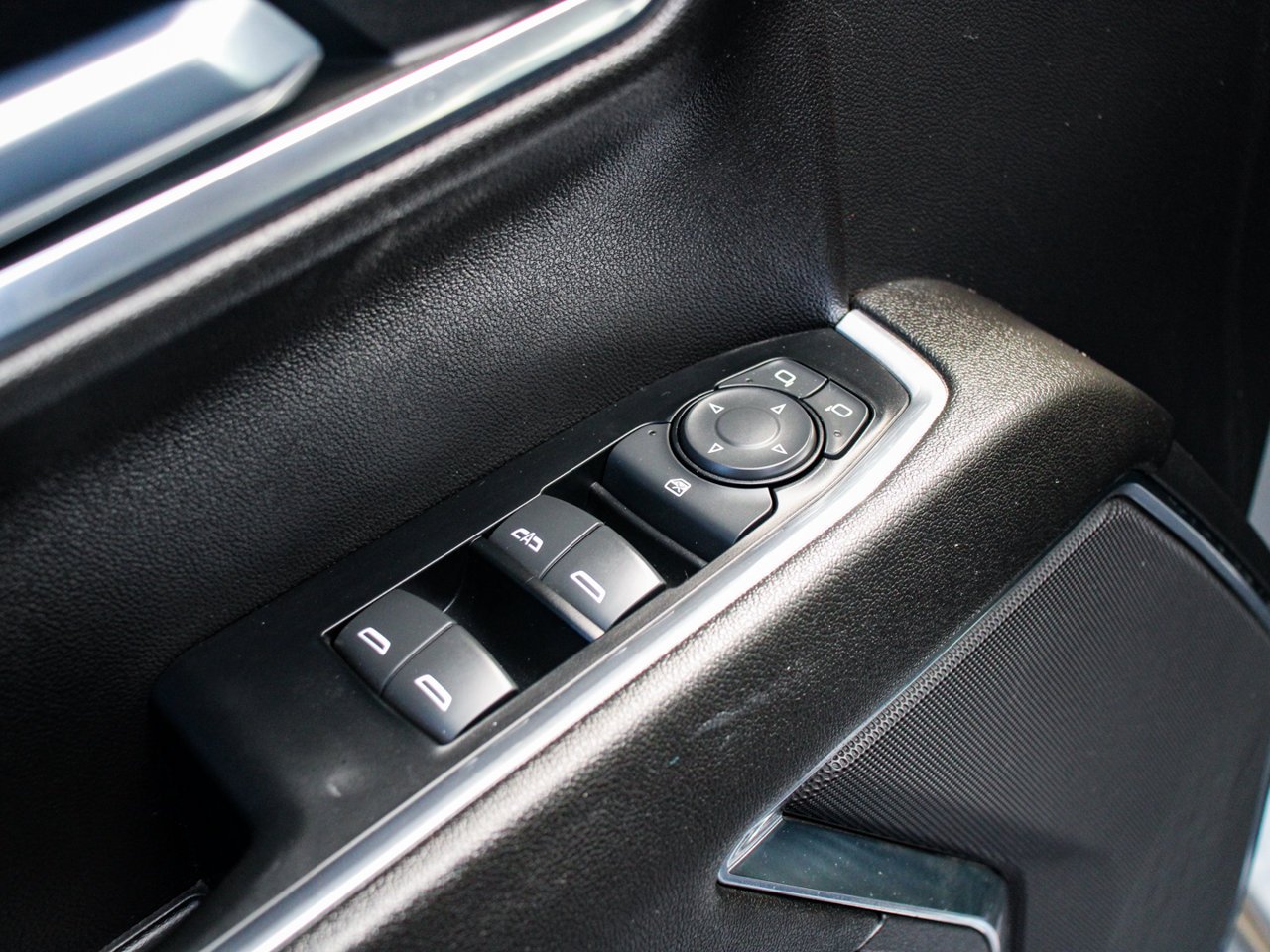2023 Chevrolet Silverado 1500 4WD Crew Cab 147 LT Grey Sherwood Park - photo #15