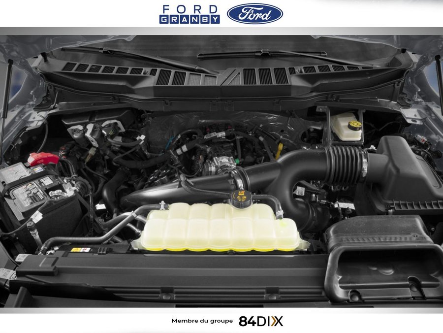 Ford F-150 STX cabine SuperCrew 4RM caisse de 5,5 pi 2026 Noir agate métallisé