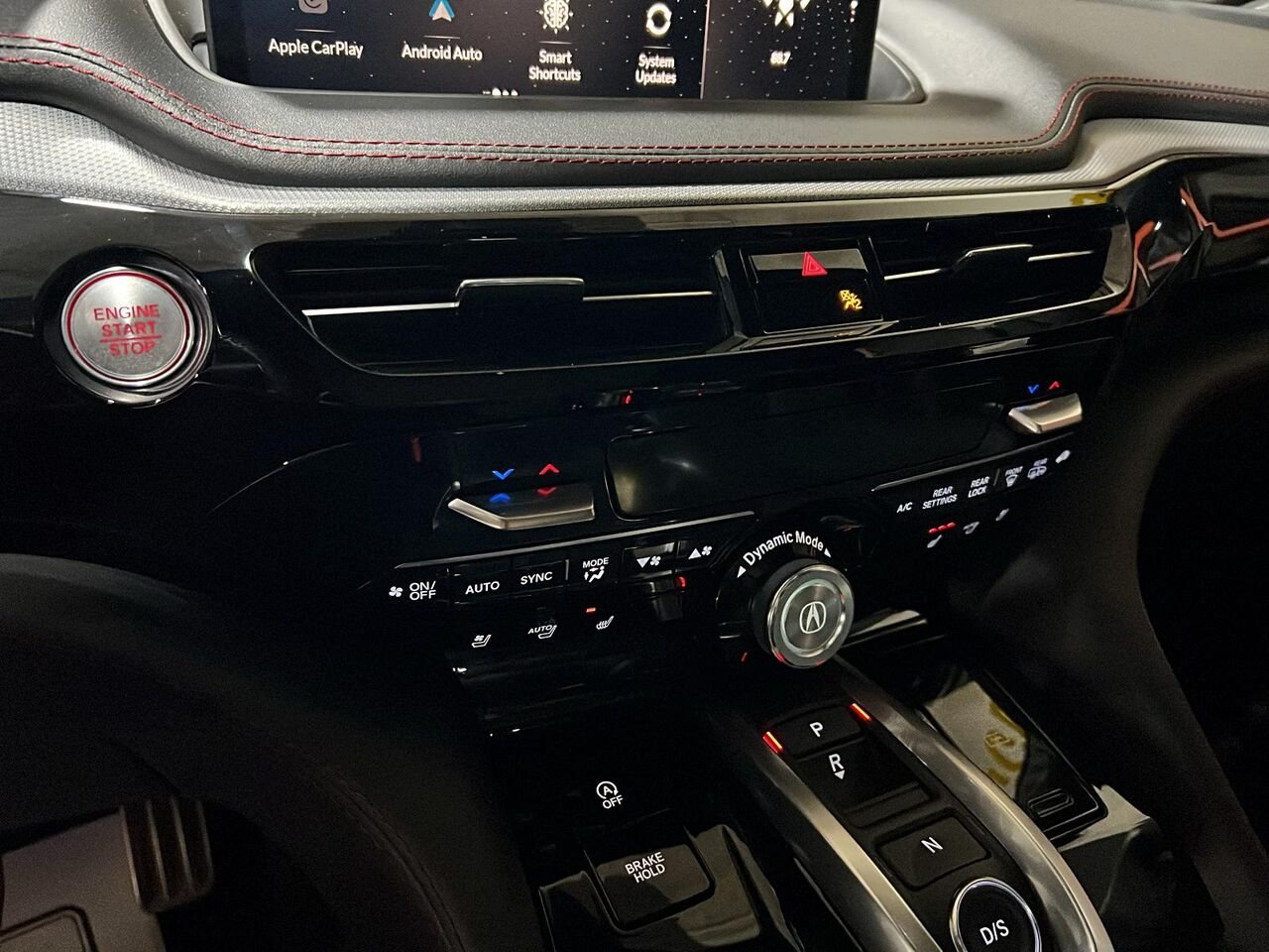 2024 Acura MDX Red Québec - photo #15