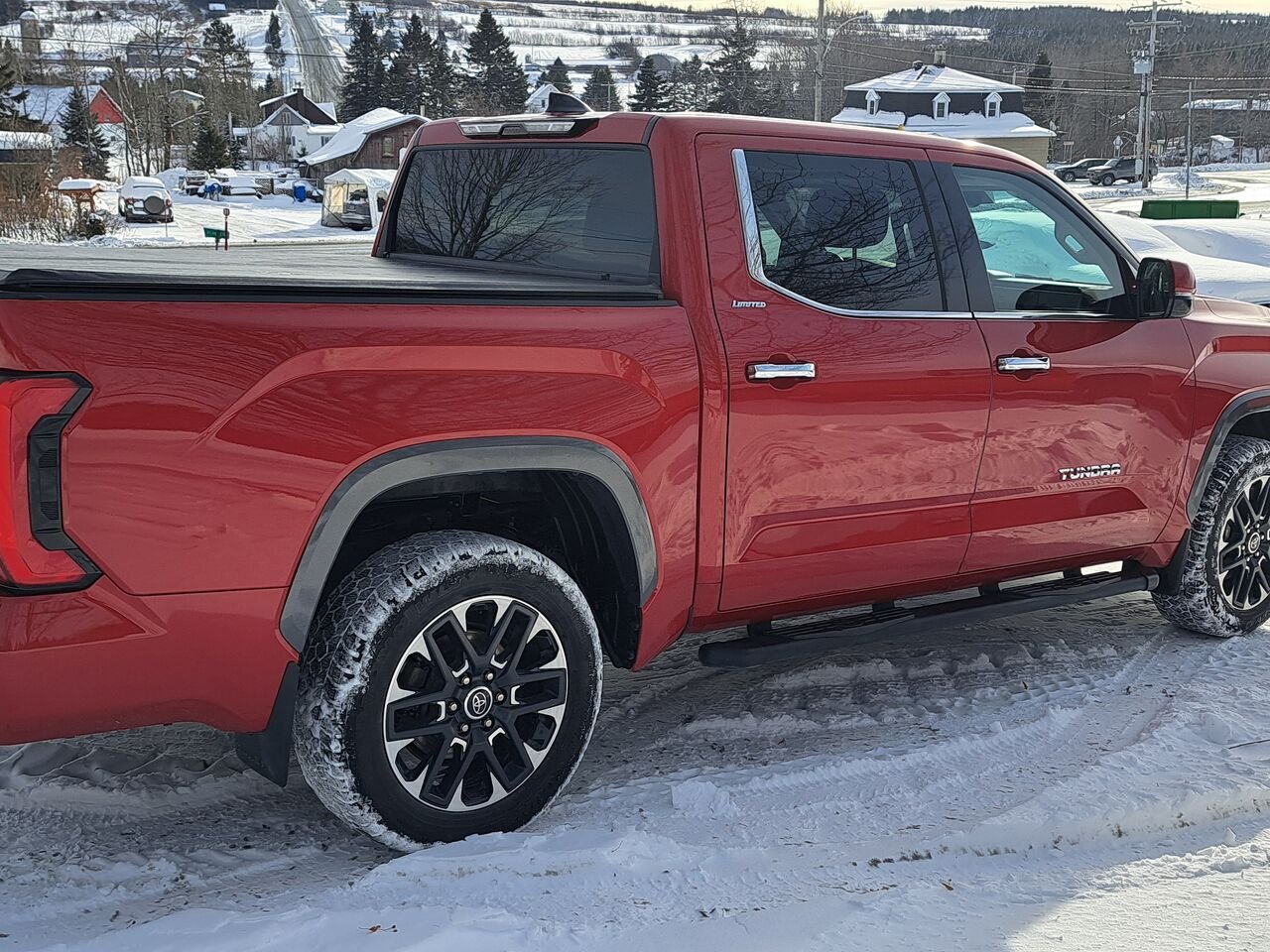 2023 Toyota Tundra Limited CrewMax 4x4 Supersonic Red Lac-Etchemin - photo #4