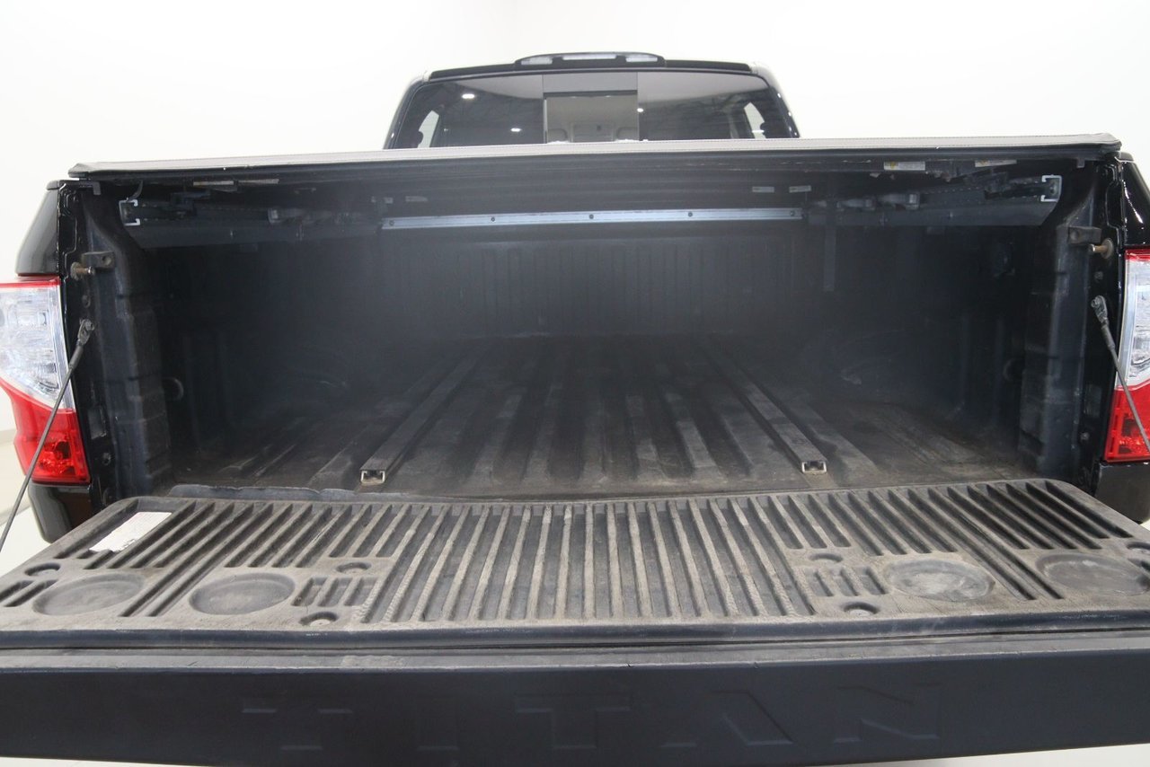 Nissan Titan XD NIV 1N6AA1F40KN521126 2019 Noir Baie-Comeau - photo #16