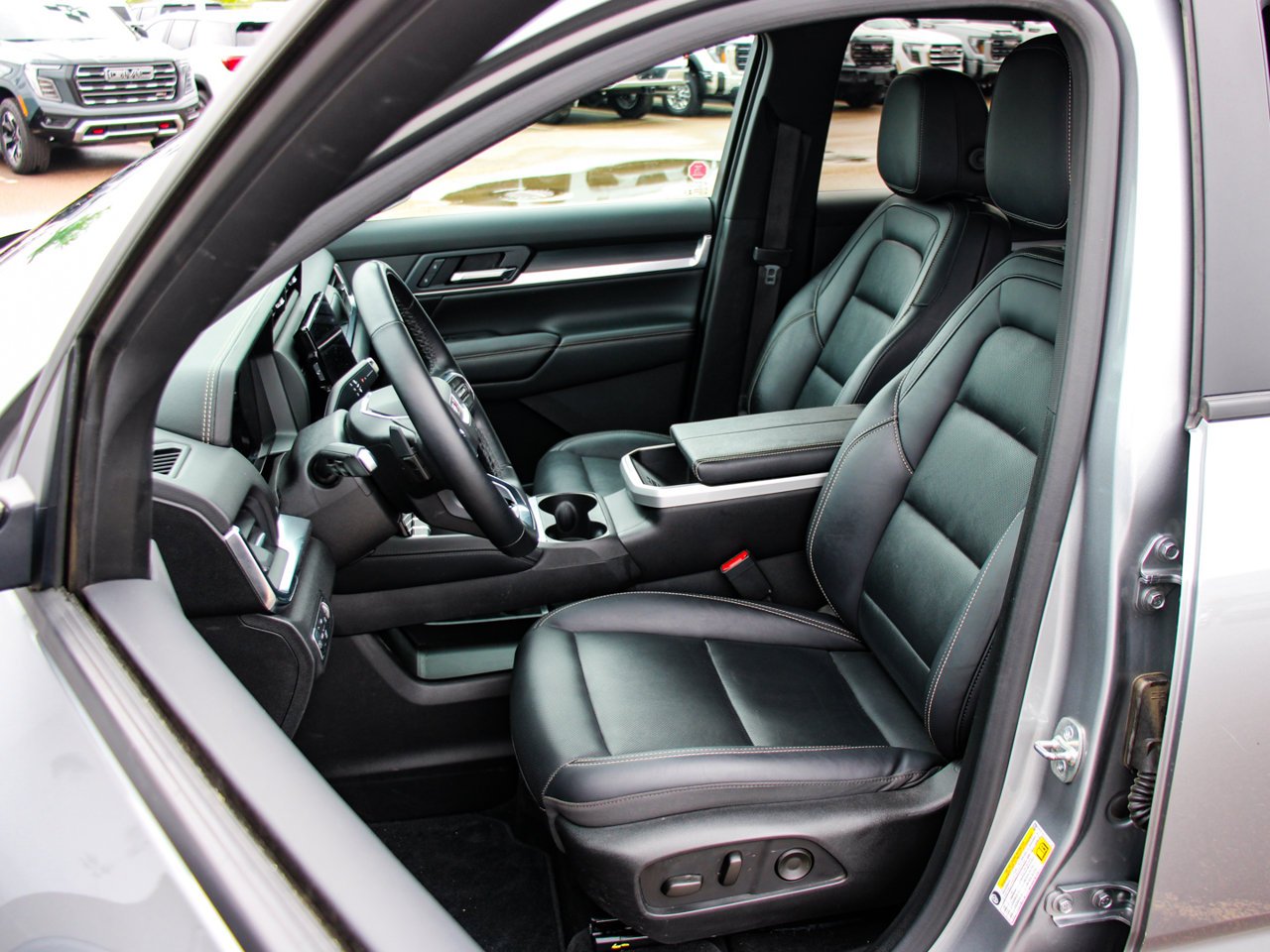 2025 GMC Terrain AWD 4dr Elevation Grey Sherwood Park - photo #27