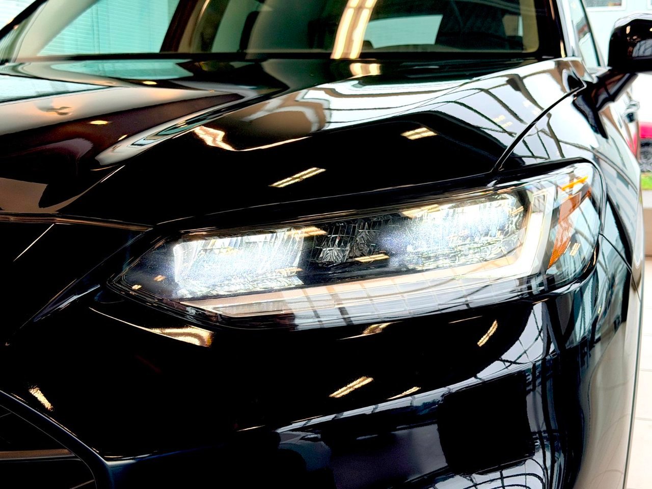 2024 Honda HR-V Black Notre-Dame-des-Prairies - photo #3